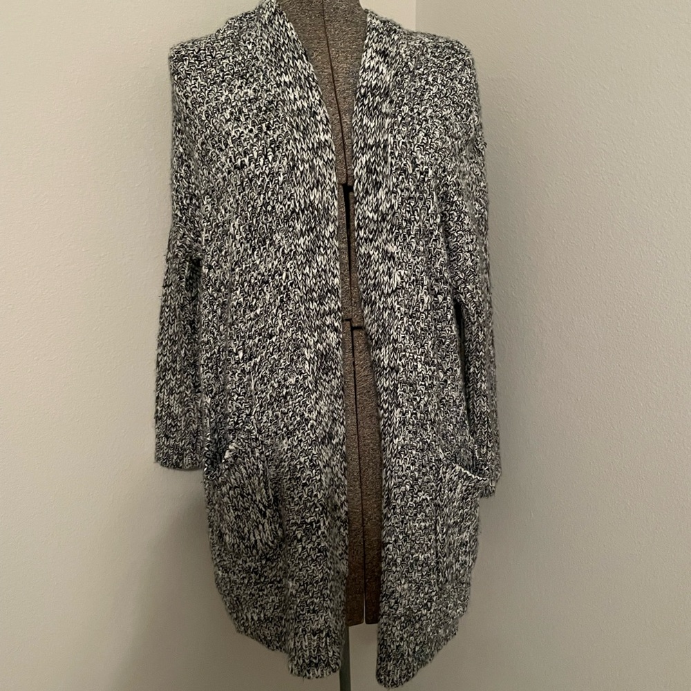 Women’s Black and white cardigan long with pockets (51)